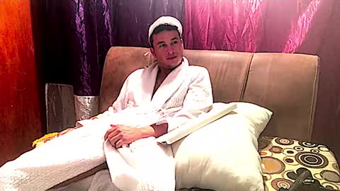 camivaron online show from February 6, 5:14 am