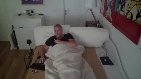 camunication online show from February 21, 10:28 am