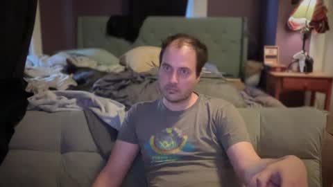 camunity online show from April 10, 11:39 am