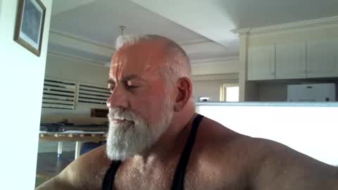 C A Rey online show from January 15, 2:26 am