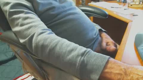 CCzt154 online show from April 18, 8:09 pm