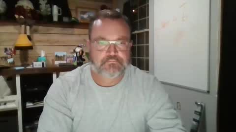 chadmichaell online show from December 3, 1:11 am