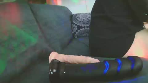 Mark  online show from October 19, 9:18 pm