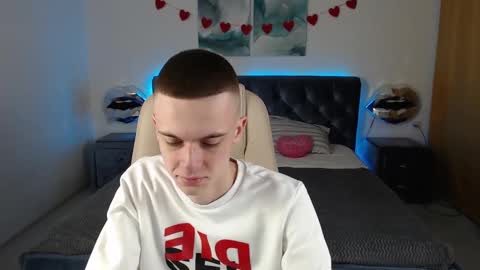   Chris Brown  online show from February 17, 6:04 pm