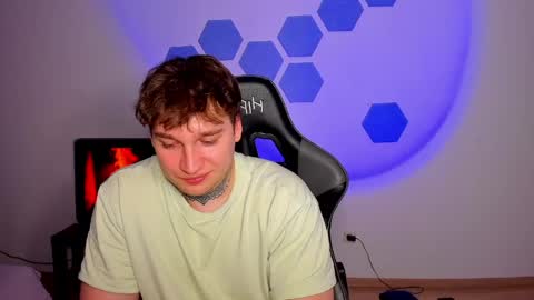 Chris Tyson online show from April 18, 10:20 pm