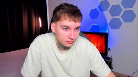 Chris Tyson online show from December 3, 7:25 am