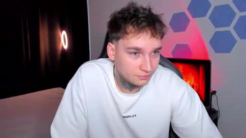 Chris Tyson online show from November 27, 6:28 am