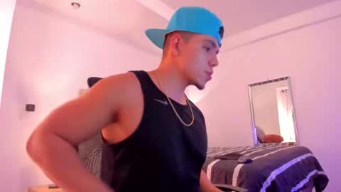 chrismorgan24 online show from November 9, 12:25 am