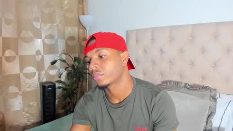 Chriss Vall online show from February 6, 12:51 am