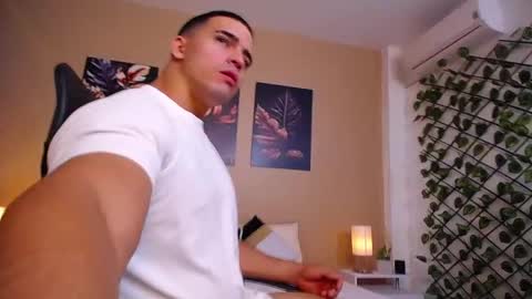 Christopher Black online show from November 19, 1:22 pm