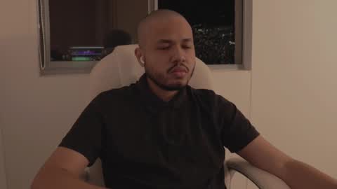 Chris online show from January 25, 12:38 am