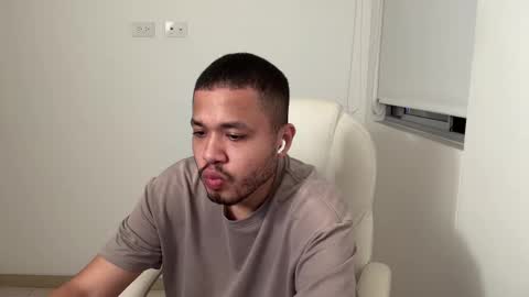 Chris online show from December 30, 3:36 am