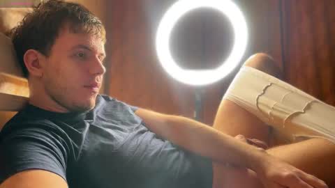 Christopher online show from March 5, 3:52 pm