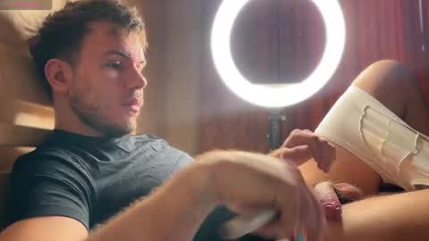 Christopher online show from April 22, 8:19 am