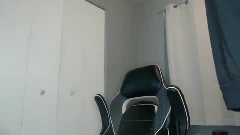 Snapshot of chrisvacherx chatting on January 5, 4:25 am ChrisVacherx online show from January 5, 4:25 am