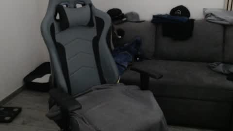 Chrizz online show from April 9, 4:13 pm