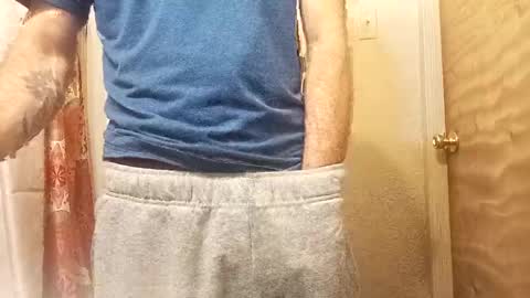 Snapshot of ciestep8216 chatting on February 17, 5:36 am ciestep8216 online show from February 17, 5:36 am