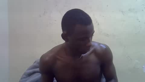 clive_damian online show from April 13, 8:04 am