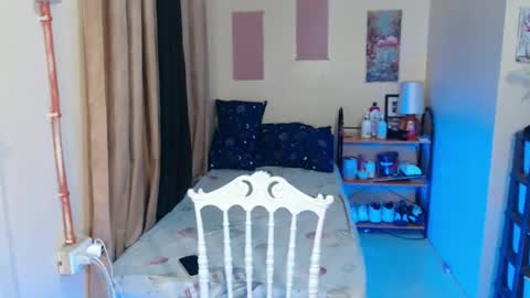 clyde_twinkx online show from April 27, 11:18 am