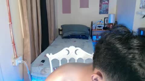 clyde_twinkx online show from April 28, 6:51 am