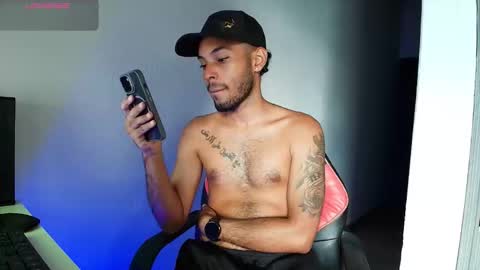 IG  online show from February 19, 7:10 pm