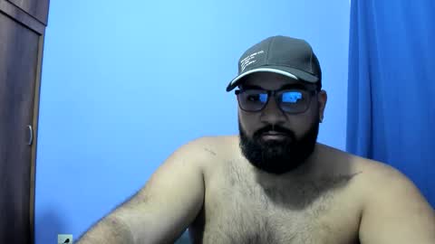 colombianbear1 online show from April 9, 4:54 am