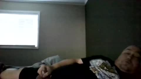 comfortably_numb1980 online show from December 3, 4:35 pm