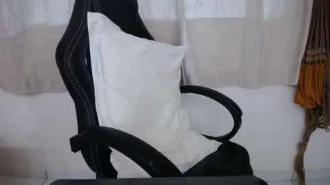 corolaxxl online show from January 15, 2:15 am