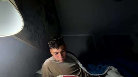 coronelking online show from December 31, 1:08 pm