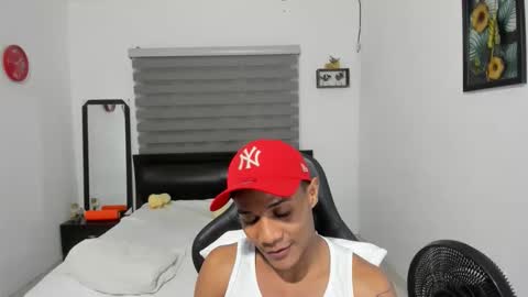 Ethan  online show from December 18, 11:23 pm