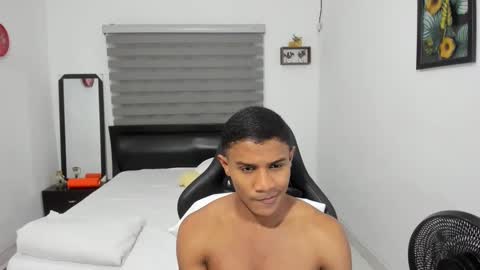 Ethan  online show from November 16, 11:07 pm