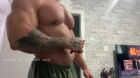 couplemuscle40 online show from June 25, 1:16 pm
