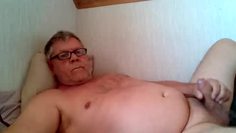 couples1234 online show from April 29, 8:52 am