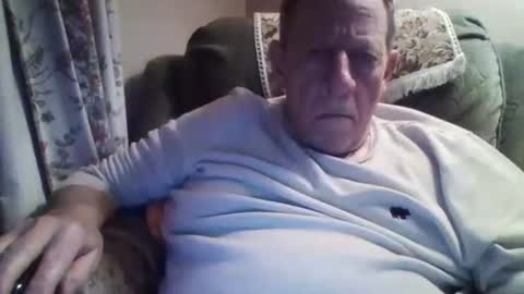 courieral1 online show from February 3, 10:54 pm