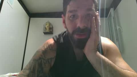 Snapshot of crazycouple1011 chatting on October 6, 10:03 pm funcouple online show from October 6, 10:03 pm