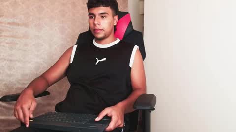 crh58_ online show from April 28, 1:33 am