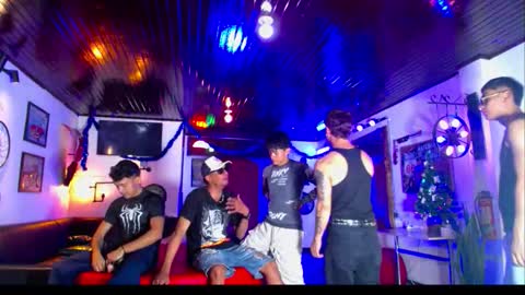 crismens online show from December 16, 8:27 pm