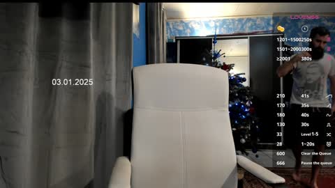 Snapshot of crissstud chatting on January 3, 8:01 pm Criss online show from January 3, 8:01 pm