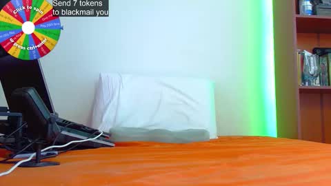 Tell me God  independent model show your respect at all times online show from October 23, 9:29 pm