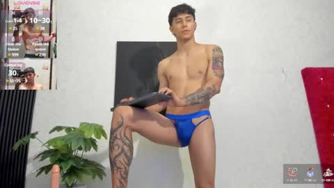 cristopher23  online show from January 13, 8:04 pm