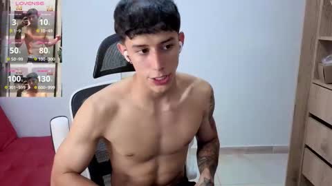 cristopher23  online show from October 23, 10:24 pm