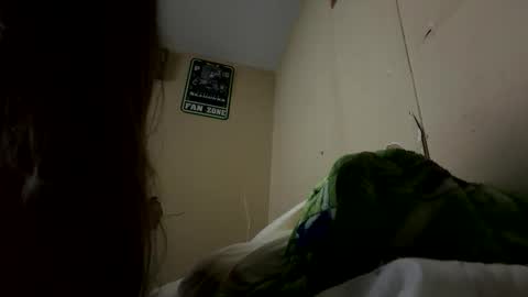 Critter2999LuvsFeet online show from March 13, 6:54 am