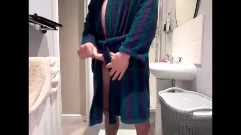 Snapshot of croup45 chatting on January 27, 9:13 am croup45 online show from January 27, 9:13 am