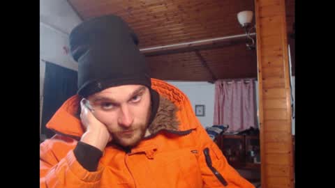 Snapshot of cumingdutchman chatting on December 16, 12:15 am cumingdutchman online show from December 16, 12:15 am