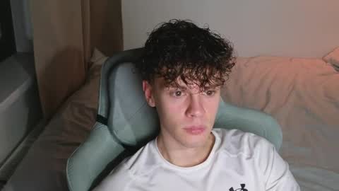 Thomas -  online show from April 6, 8:31 pm