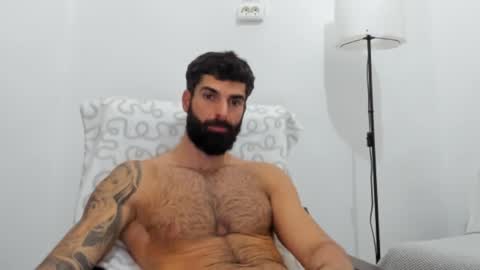 cuteeboy online show from November 19, 11:54 am