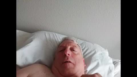 cvallee544378778 online show from May 22, 6:13 pm