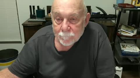 Snapshot of dack47 chatting on December 11, 1:00 pm dack47 online show from December 11, 1:00 pm