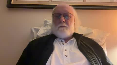 Snapshot of daddy341177 chatting on February 13, 11:50 am daddy341177 online show from February 13, 11:50 am