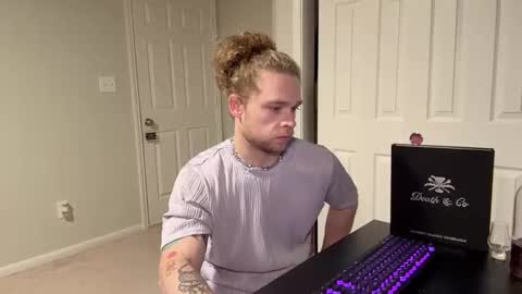 Snapshot of daddydaydrinkz chatting on March 12, 6:18 am DaddydayDrinkz online show from March 12, 6:18 am